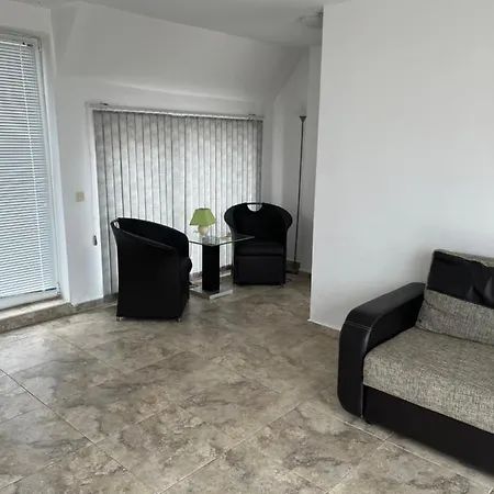 Cherno Apartment *