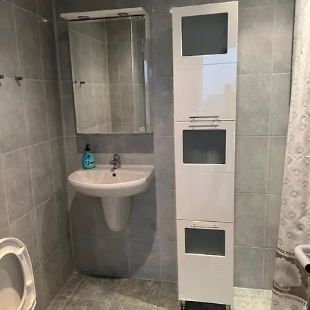 Cherno Apartament *